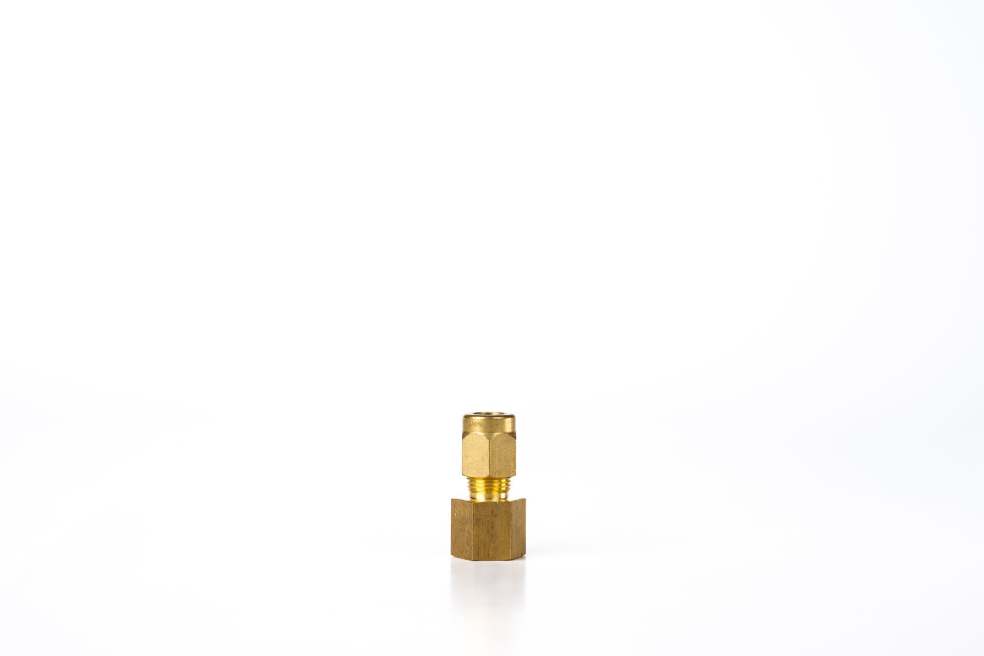 PİRİNÇ METAL DÜZ BAĞLANTI T8-G-1/8M